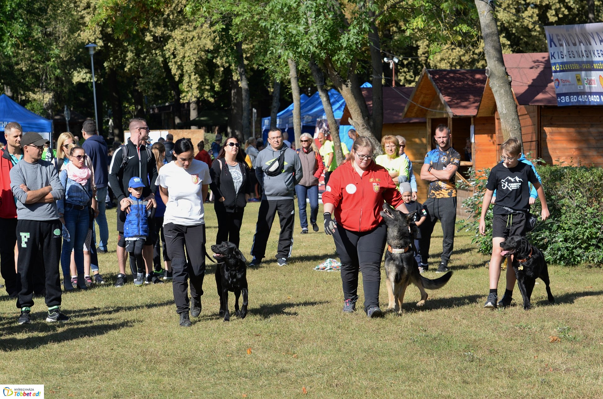 Extreme Trail akadályverseny  Sóstón - kutyés bemutató