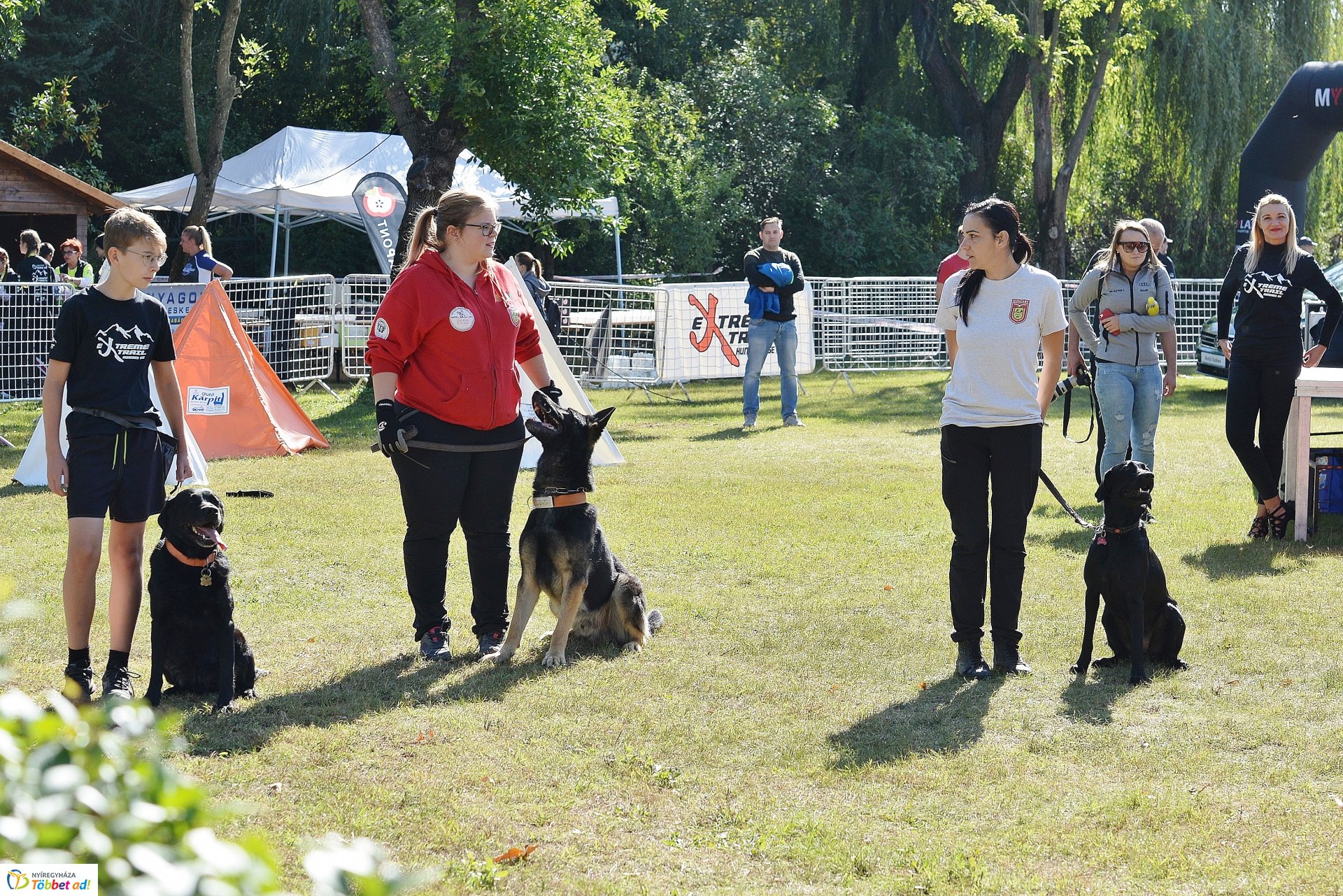 Extreme Trail akadályverseny  Sóstón - kutyés bemutató