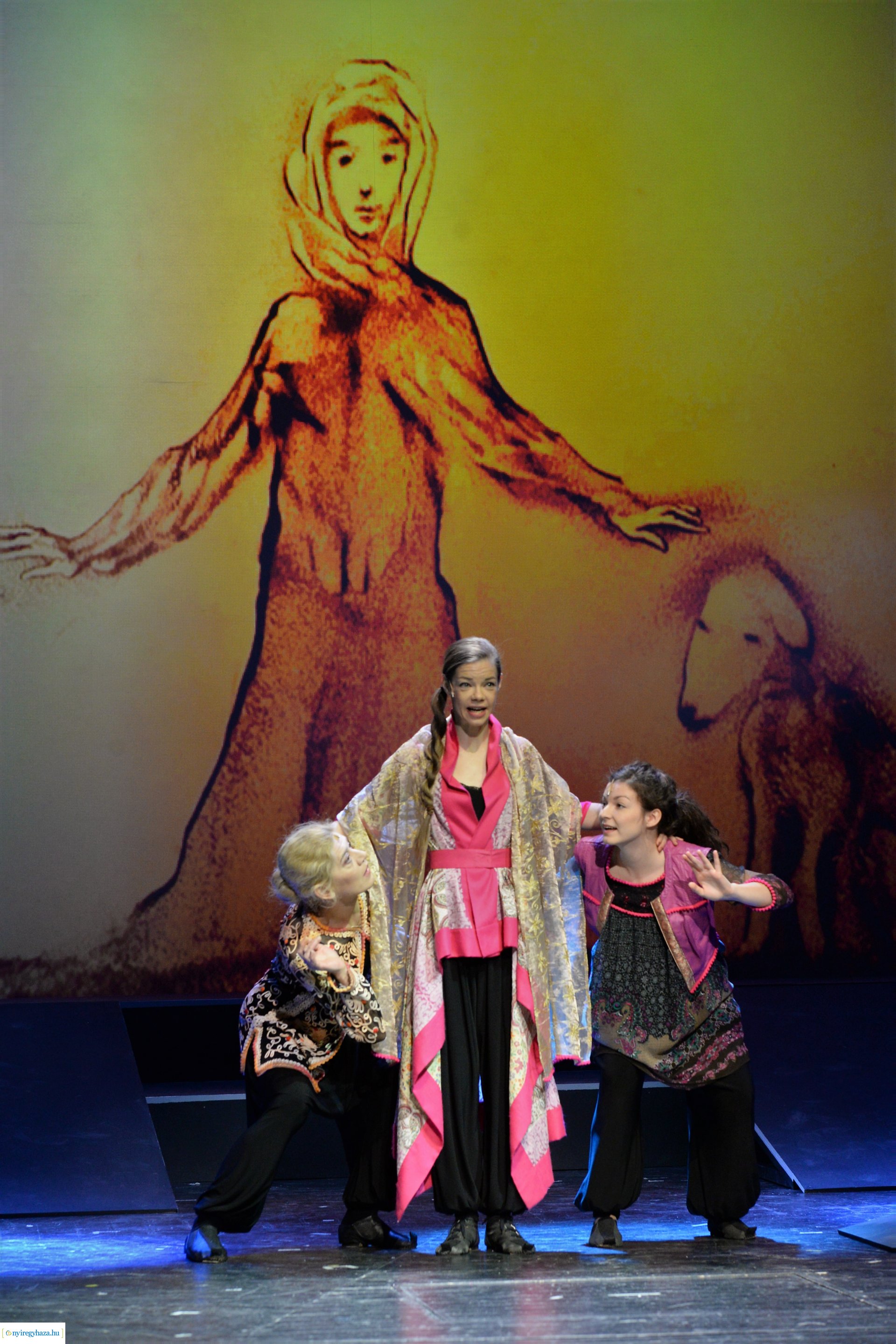 Ezeregyéjszaka a nagyszínpadon