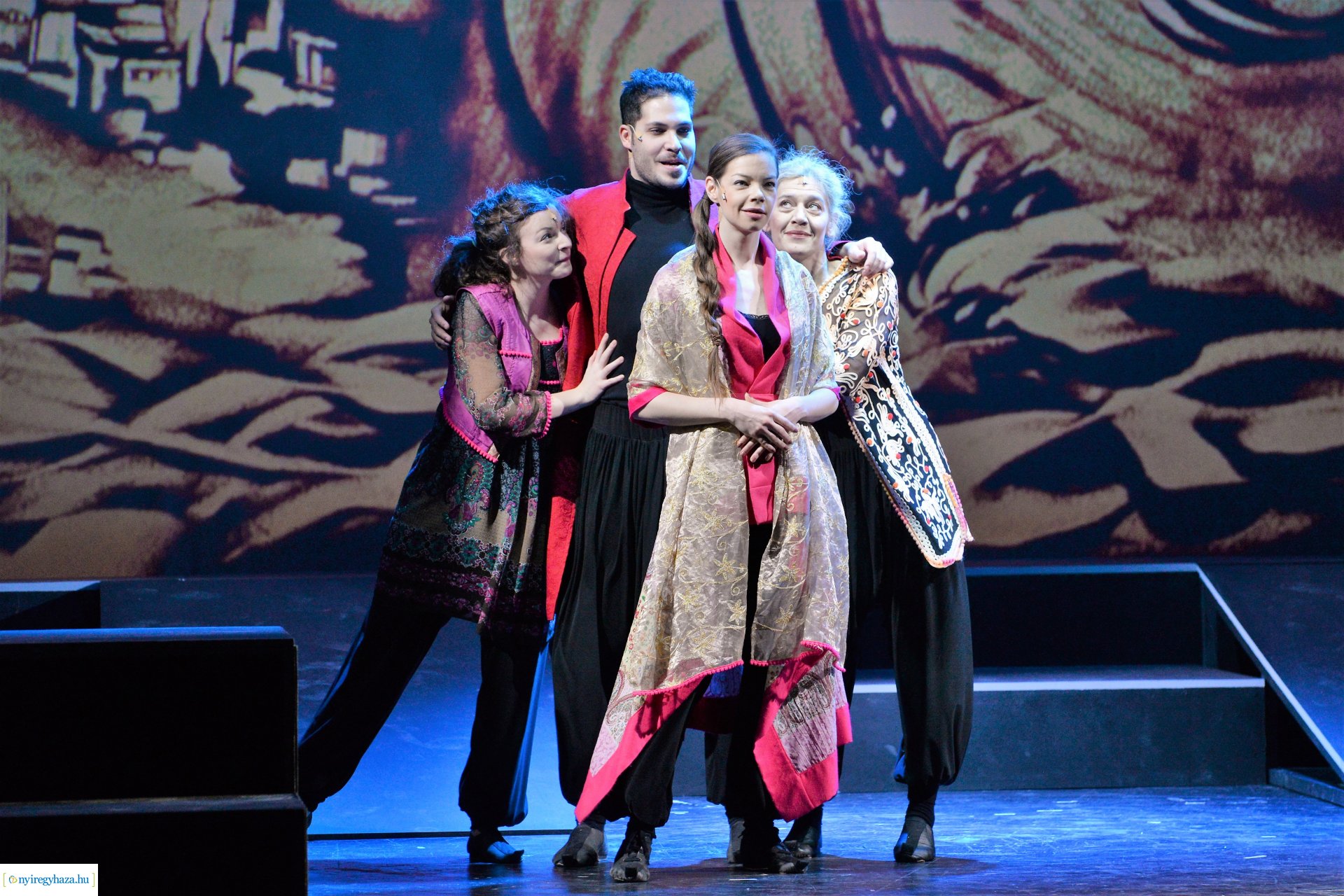 Ezeregyéjszaka a nagyszínpadon