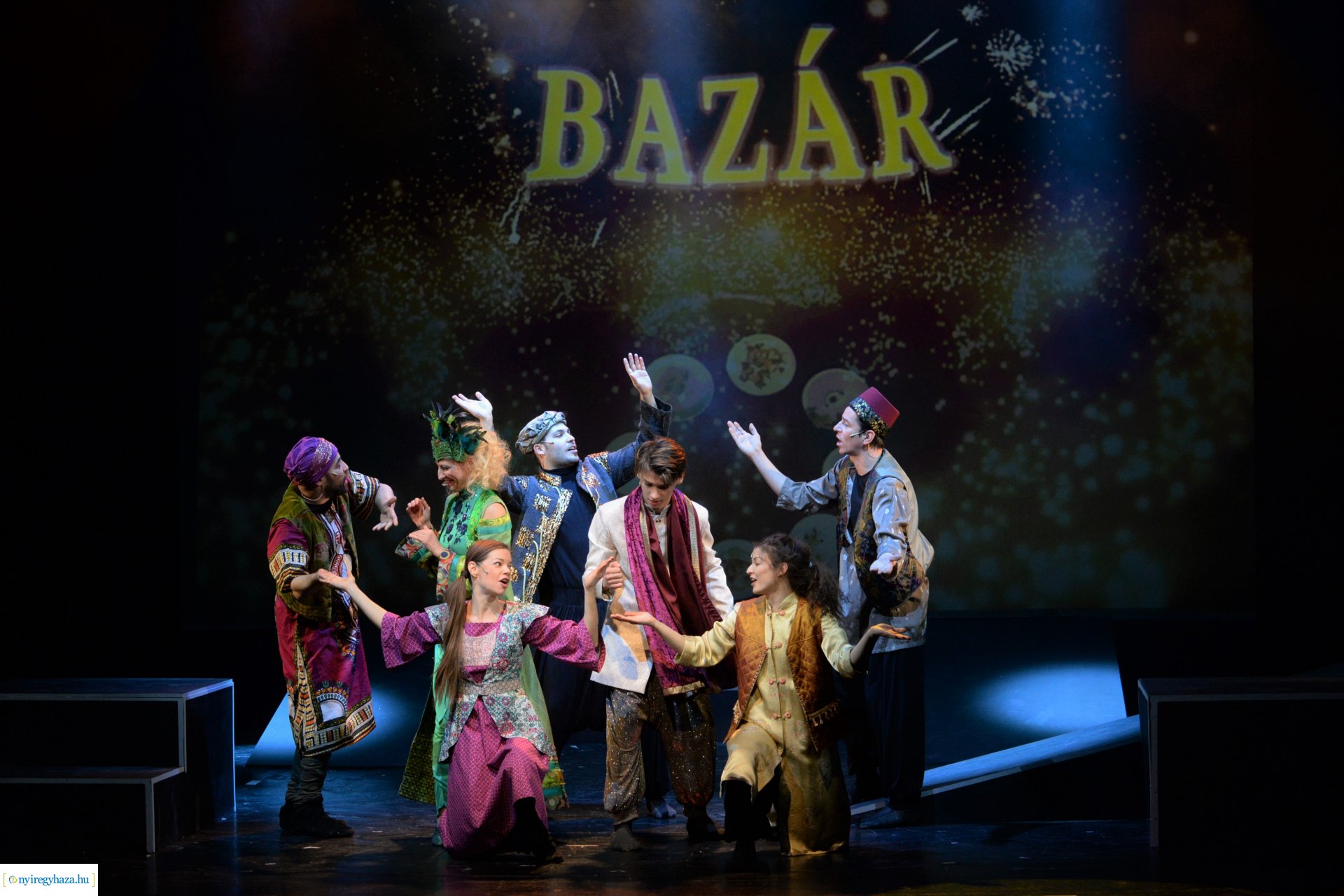 Ezeregyéjszaka a nagyszínpadon