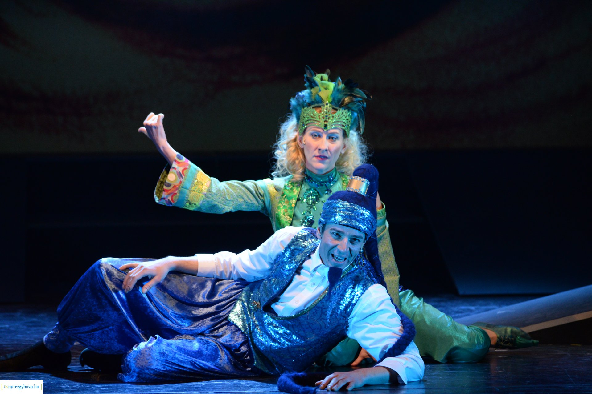 Ezeregyéjszaka a nagyszínpadon