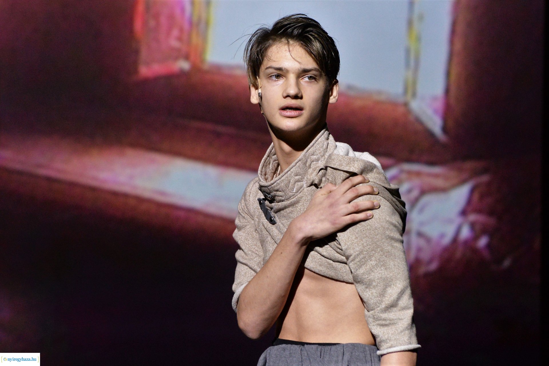 Ezeregyéjszaka a nagyszínpadon