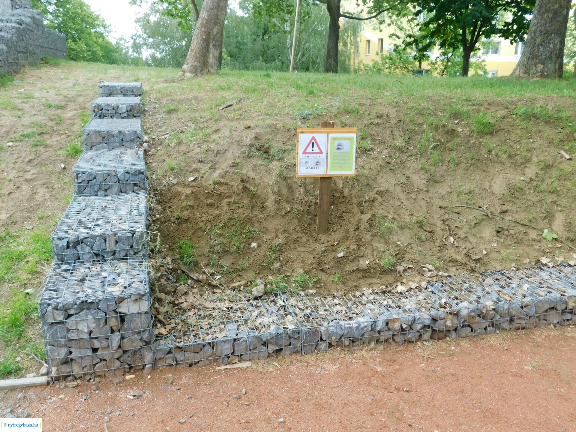 Fa táblák a Jósavárosban