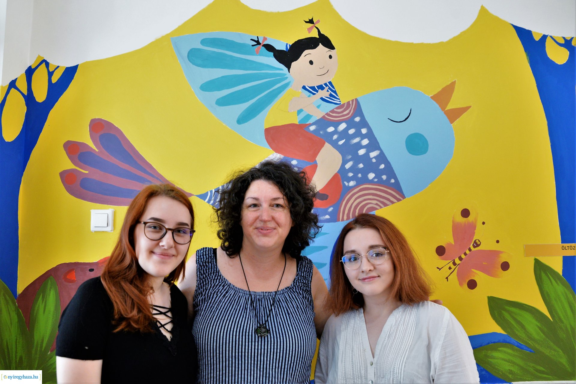 Falakat  festettek művészetis diákok az Orgonasíp Óvodában