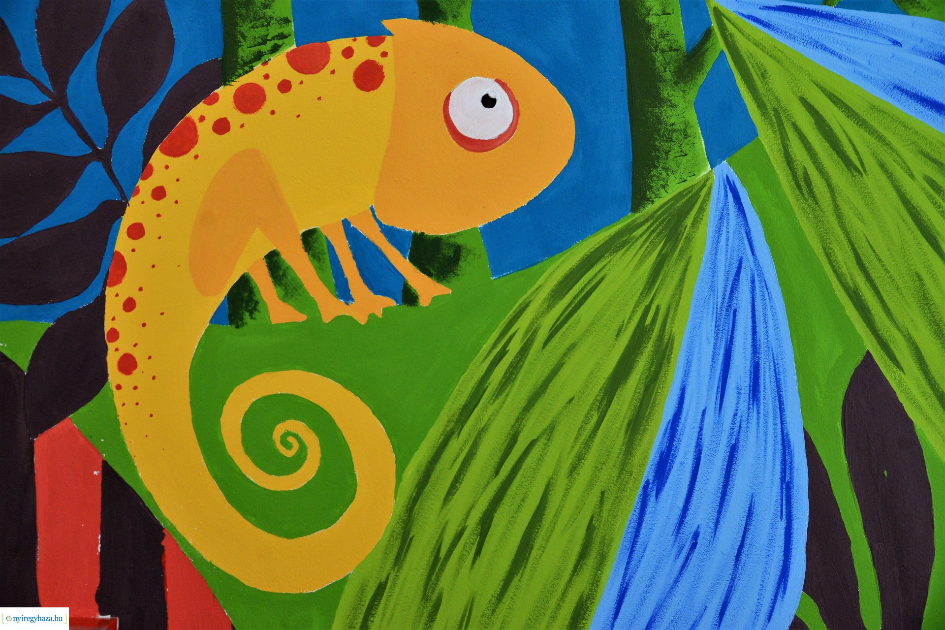 Falakat  festettek művészetis diákok az Orgonasíp Óvodában