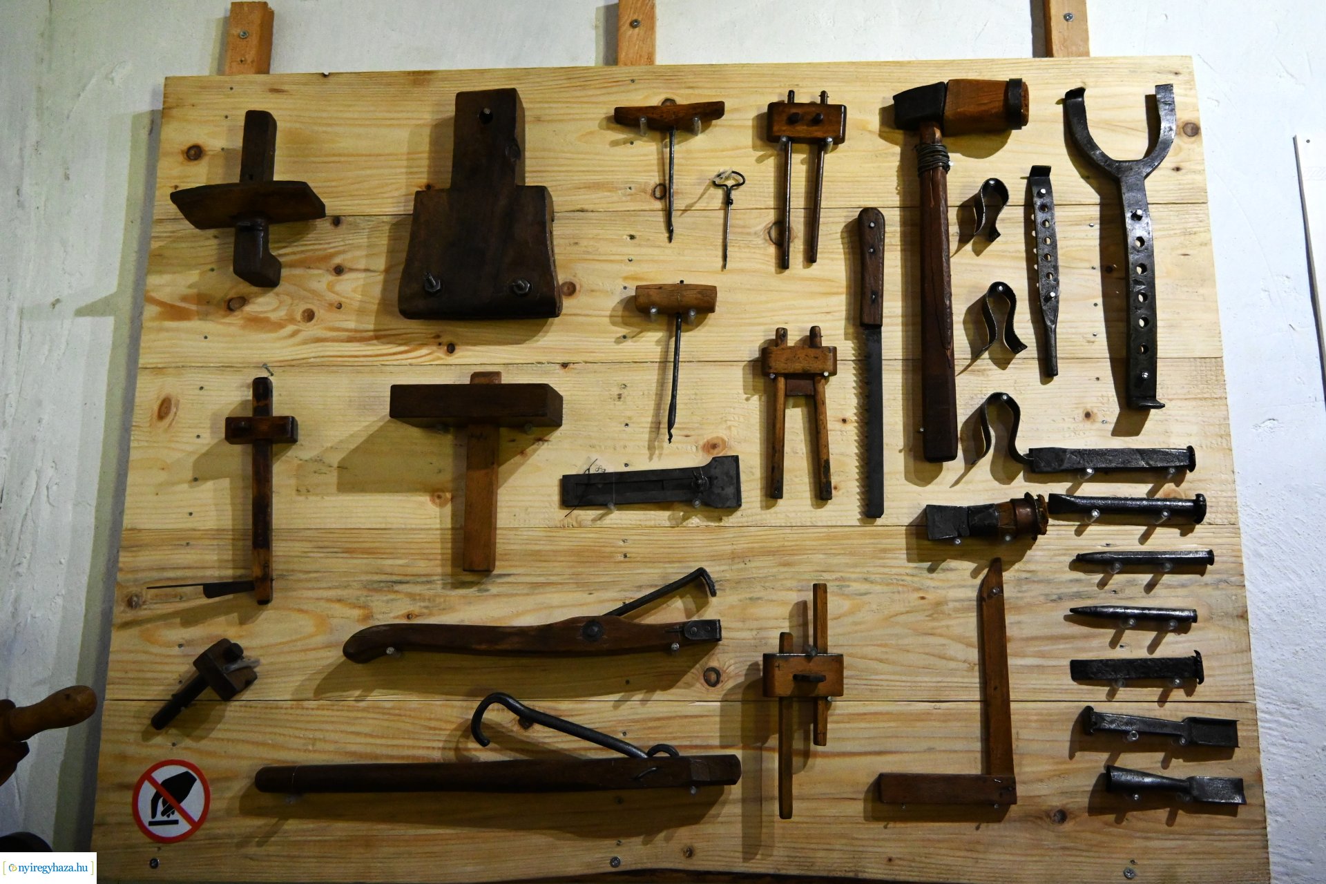 Falusi majális a Sóstói Múzeumfaluban