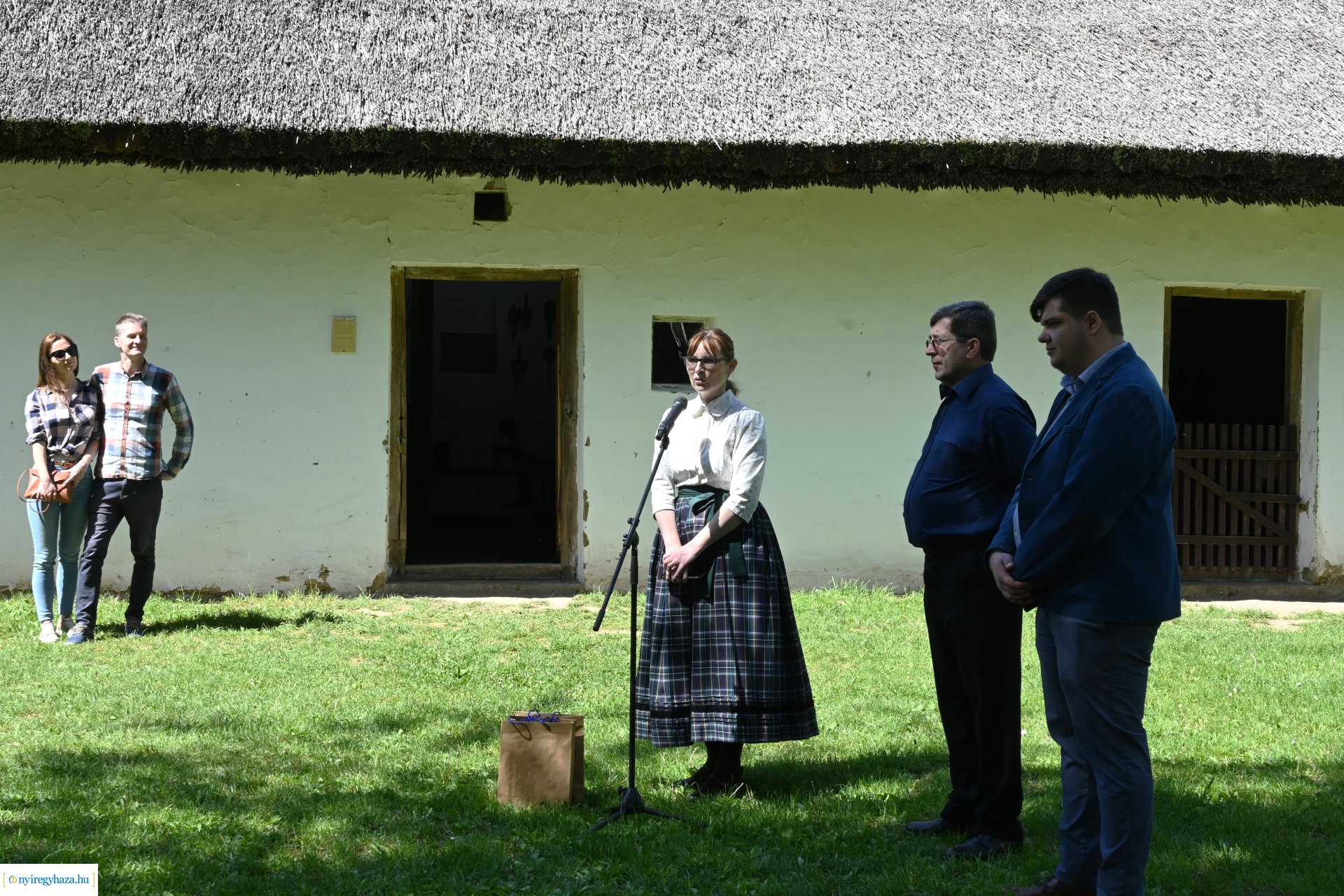 Falusi majális a Sóstói Múzeumfaluban