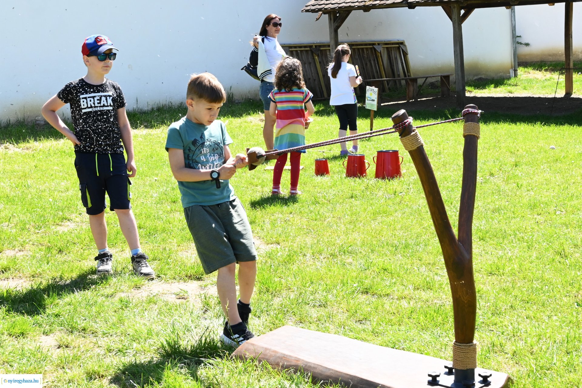 Falusi majális a Sóstói Múzeumfaluban
