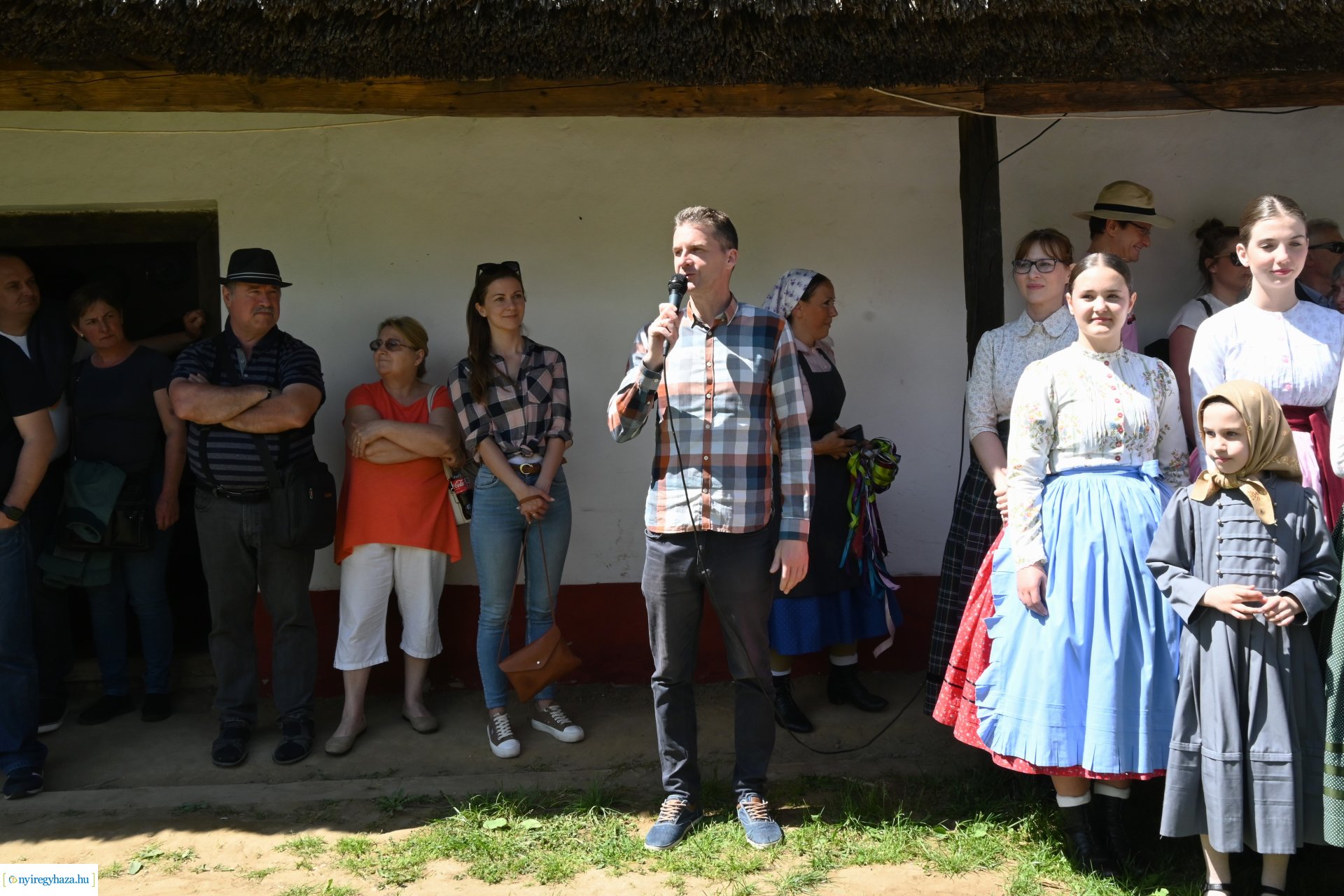 Falusi majális a Sóstói Múzeumfaluban