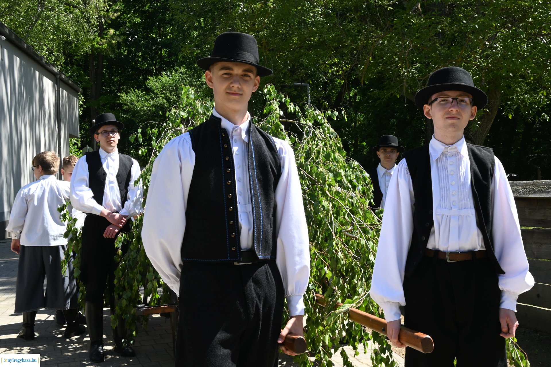 Falusi majális a Sóstói Múzeumfaluban