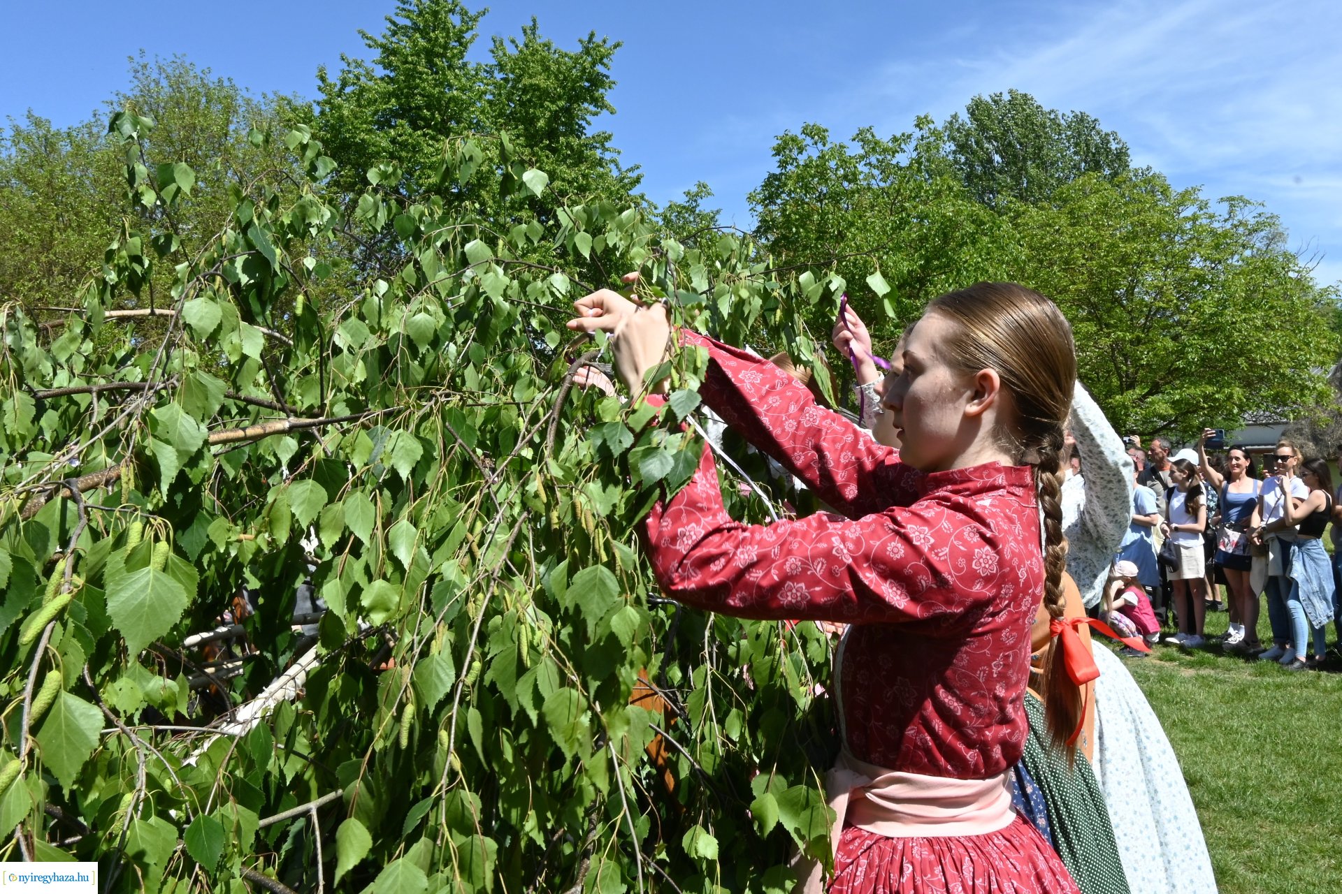 Falusi majális a Sóstói Múzeumfaluban