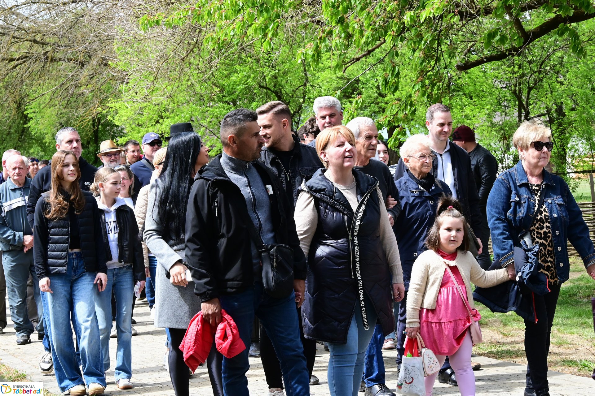 Falusi majális a Sóstói Múzeumfaluban