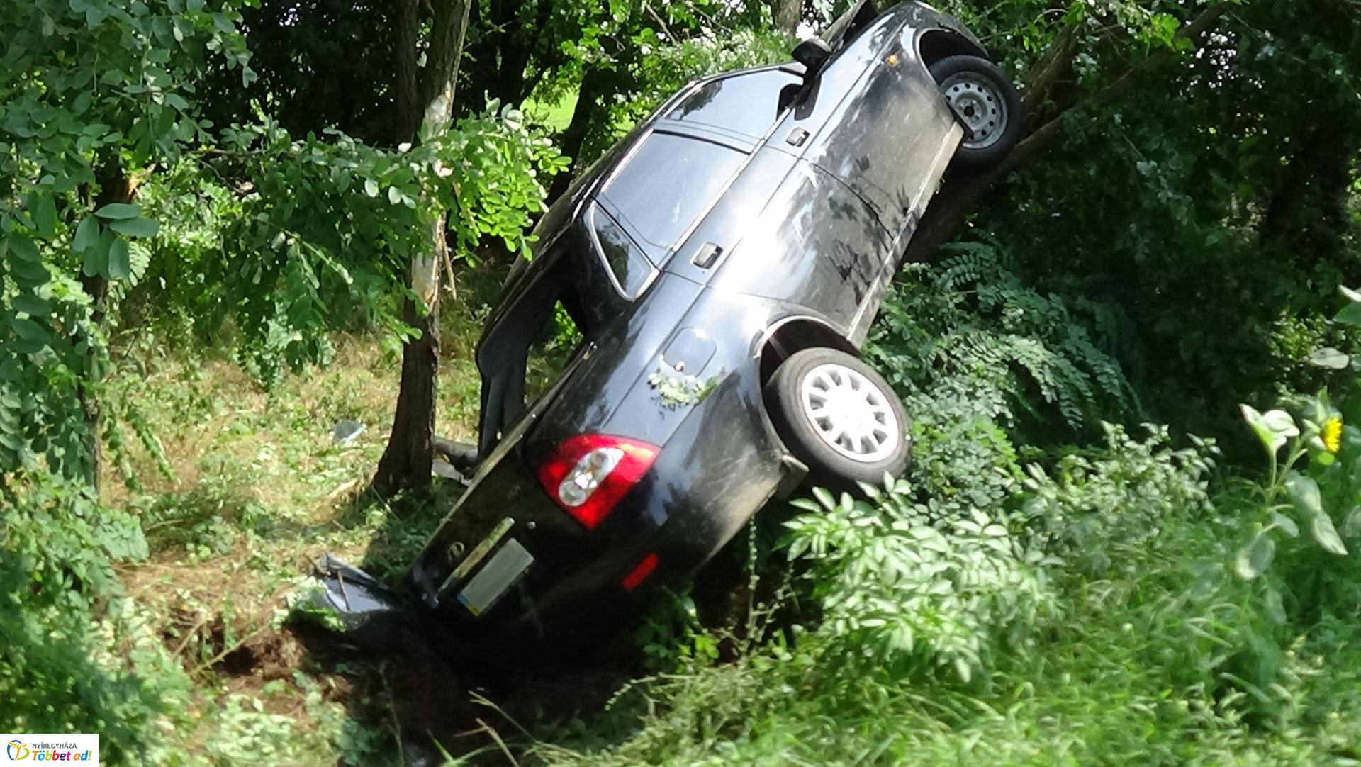 Fának csapódott Nagycserkesznél