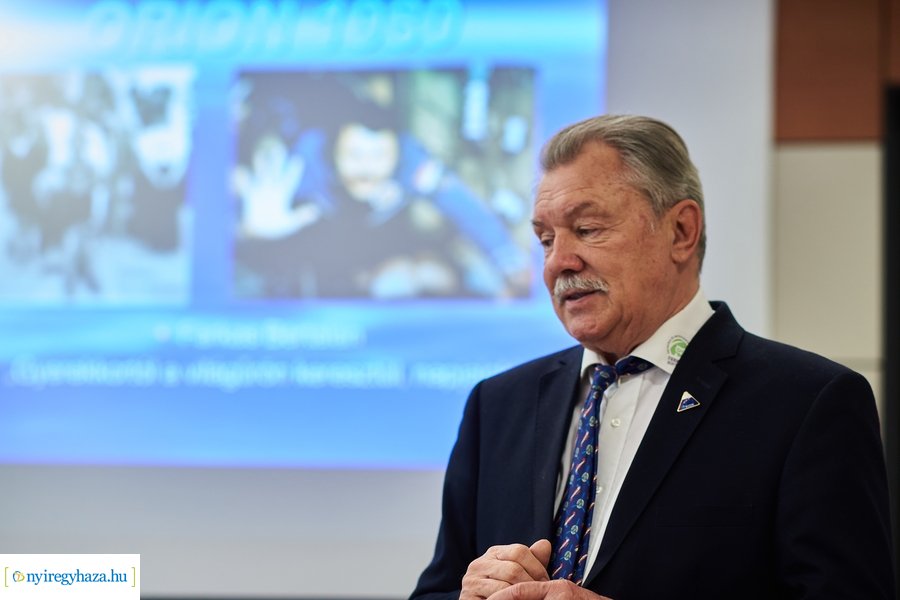 Farkas Bertalan az egyetemen