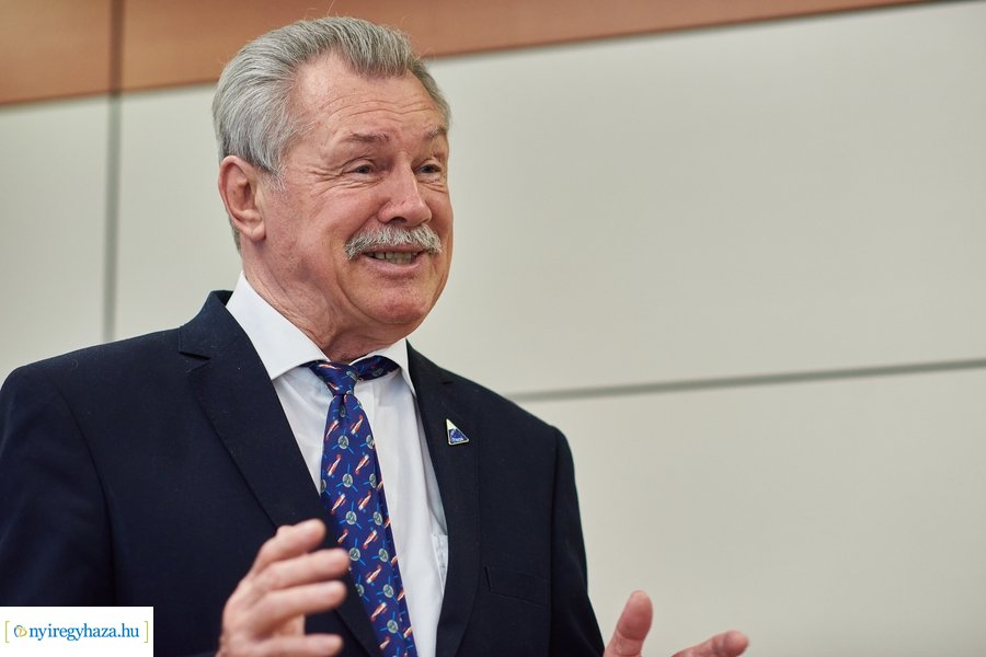 Farkas Bertalan az egyetemen