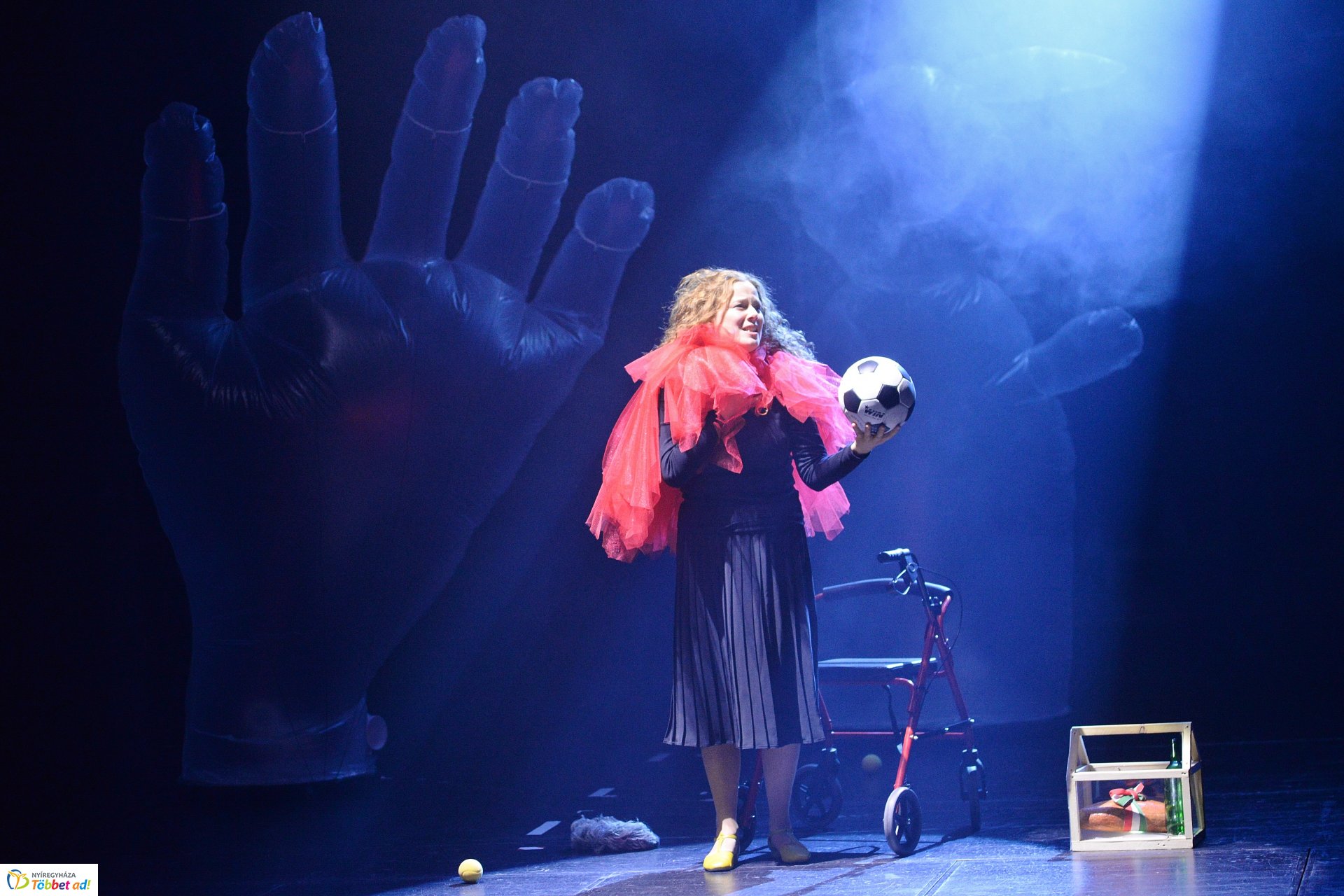 FARKAS VS PIROSKA  gyermekelőadás a Móricz Zsigmond Színházban