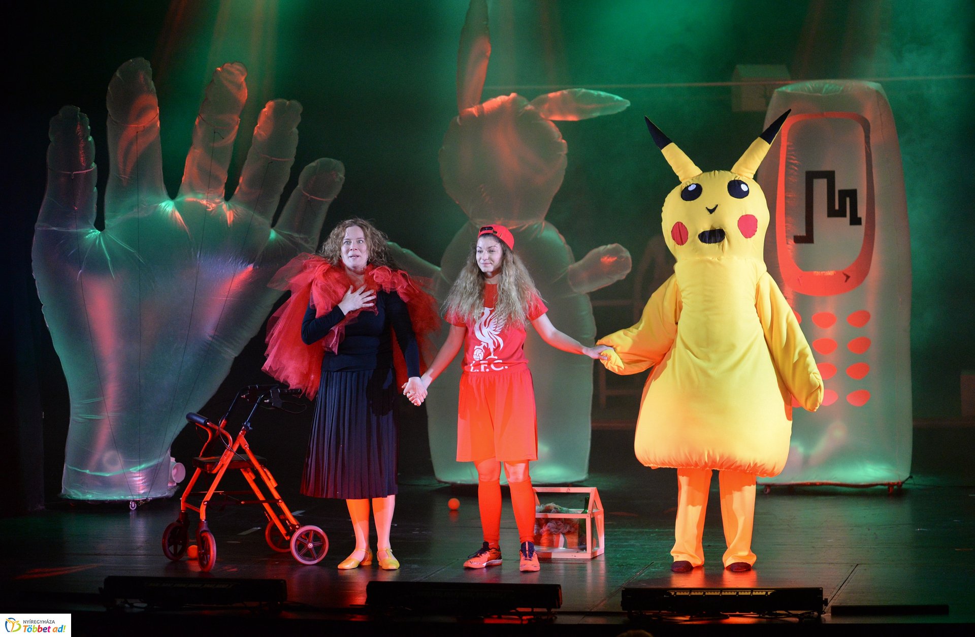 FARKAS VS PIROSKA  gyermekelőadás a Móricz Zsigmond Színházban