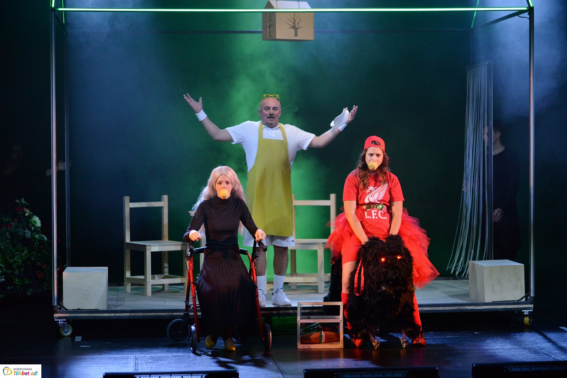 FARKAS VS PIROSKA  gyermekelőadás a Móricz Zsigmond Színházban