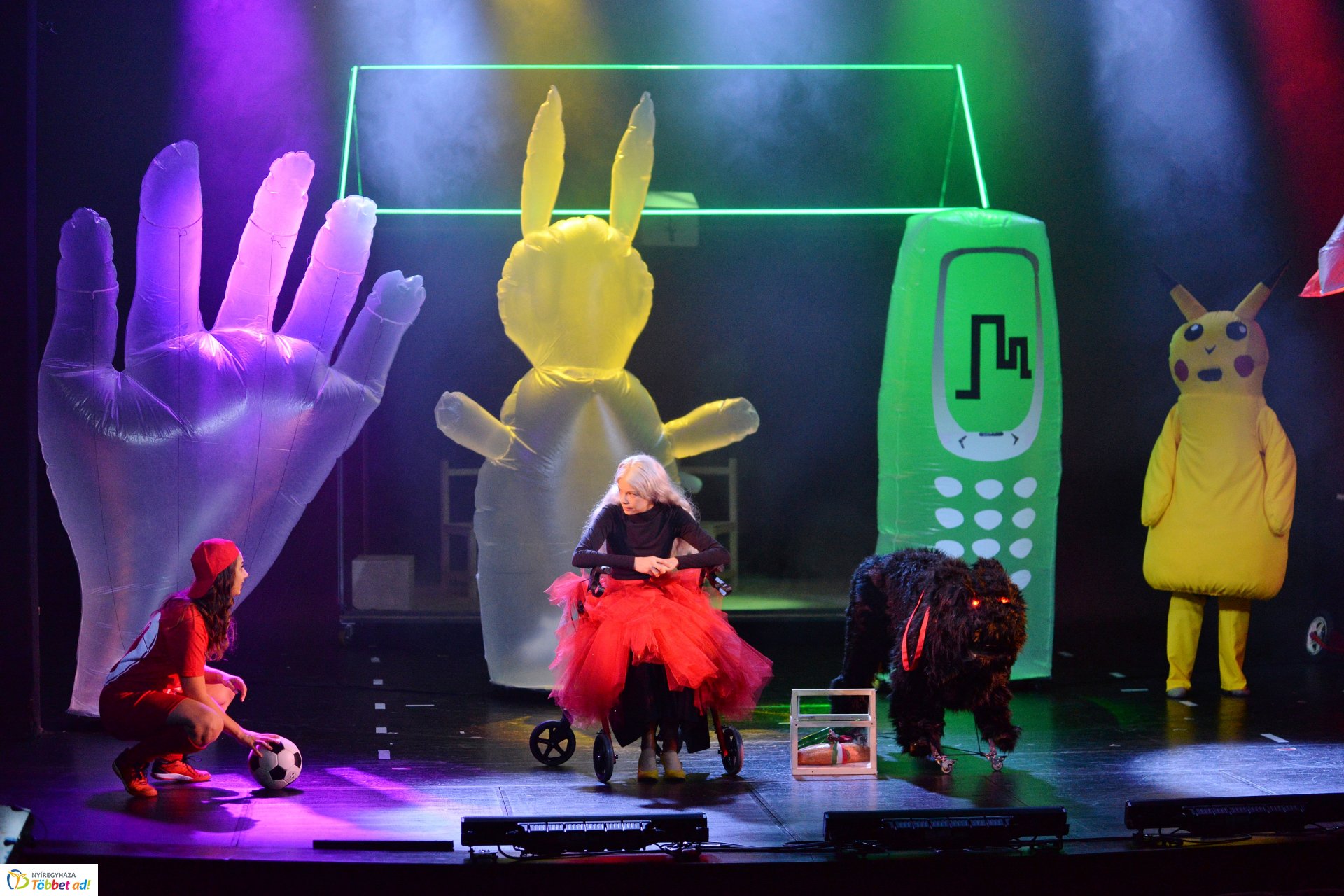 FARKAS VS PIROSKA  gyermekelőadás a Móricz Zsigmond Színházban