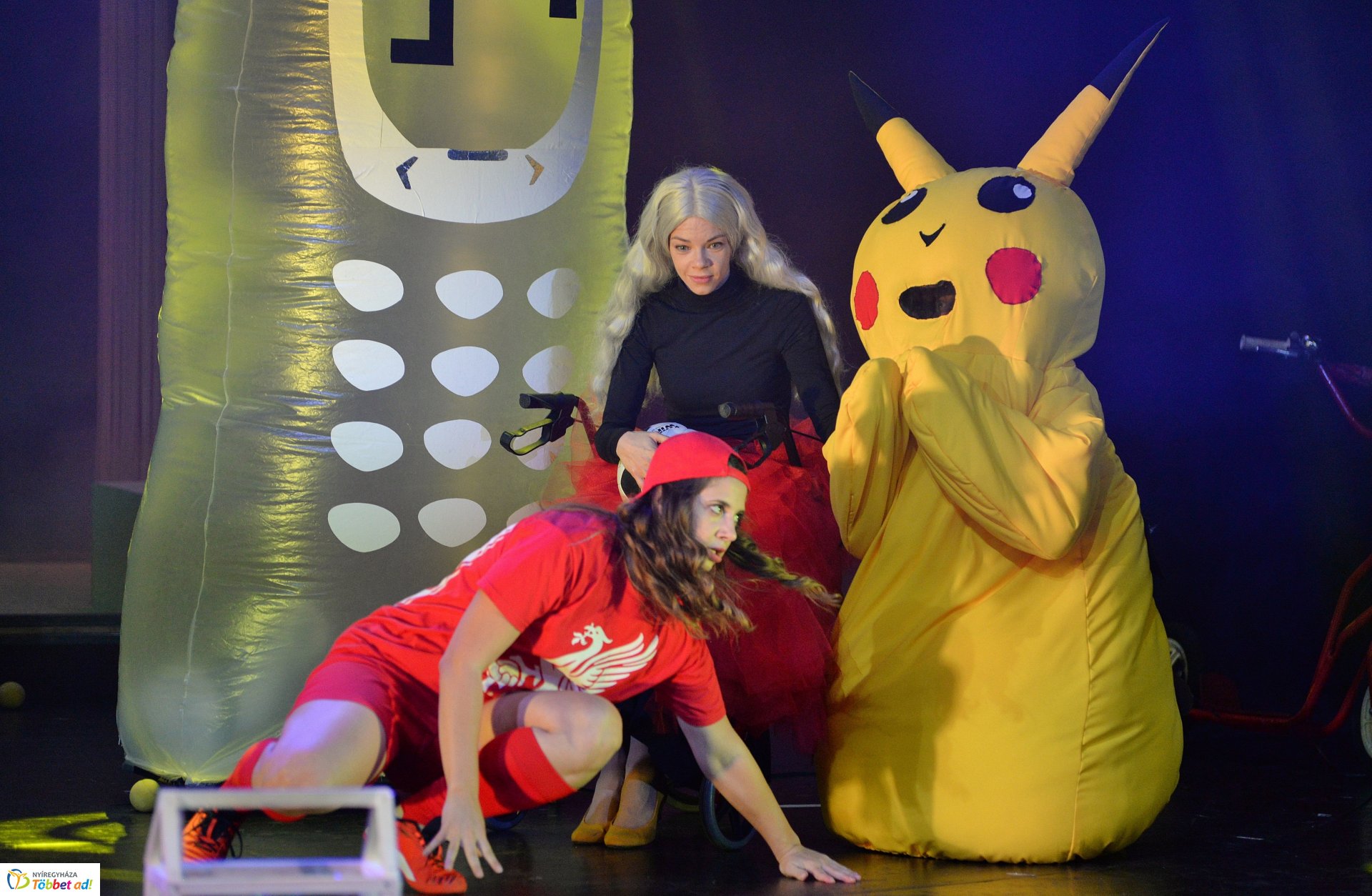 FARKAS VS PIROSKA  gyermekelőadás a Móricz Zsigmond Színházban