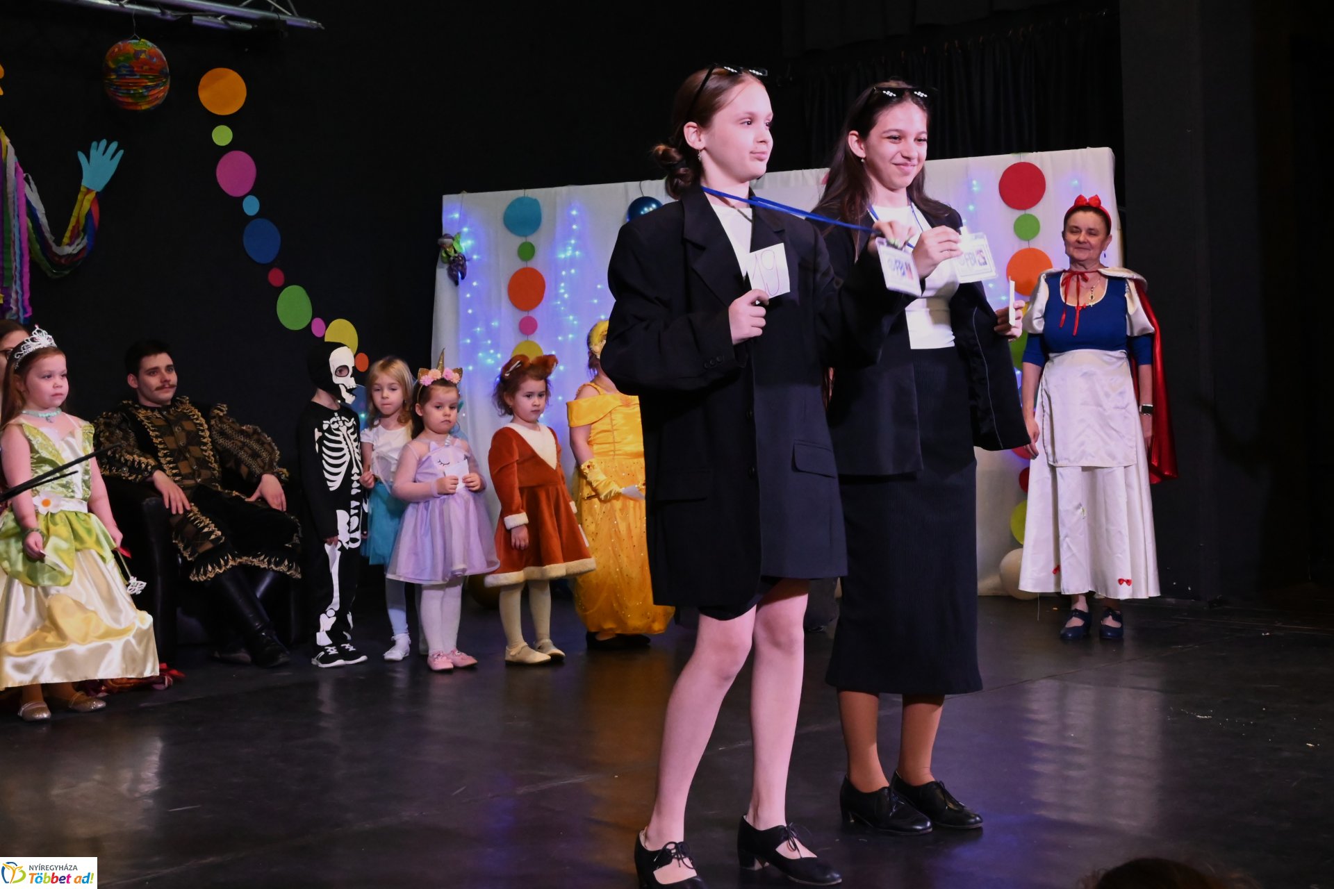 Farsang a Kölyökvárban - a Szabolcs Néptáncegyüttes családi mulatsága
