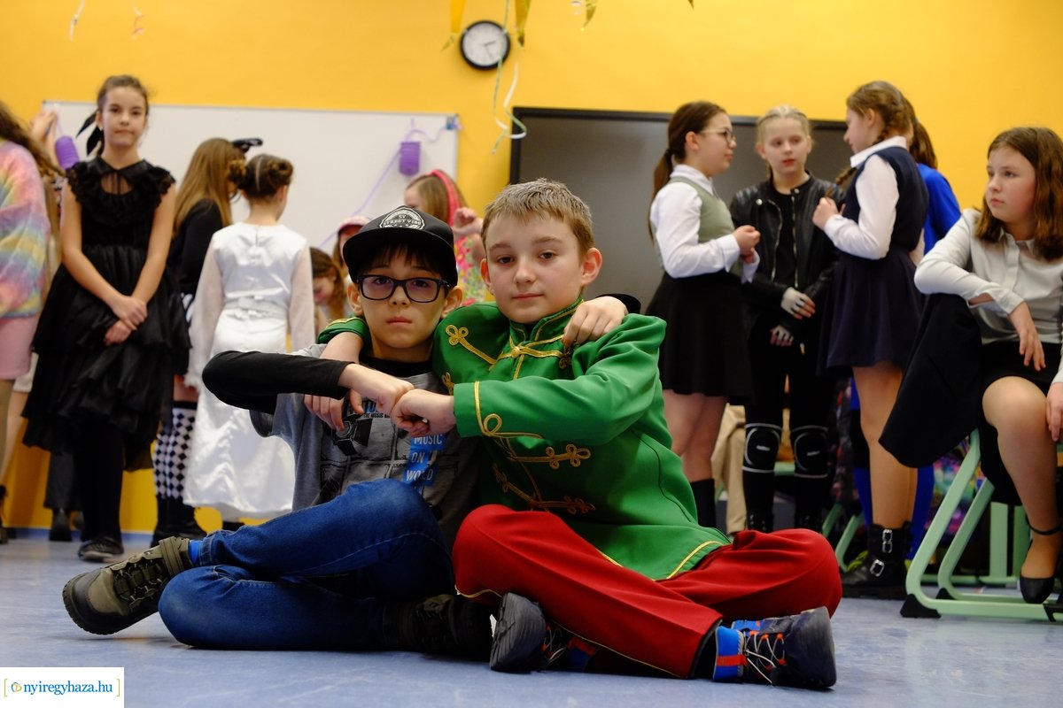 Farsang az evangélikus iskolában