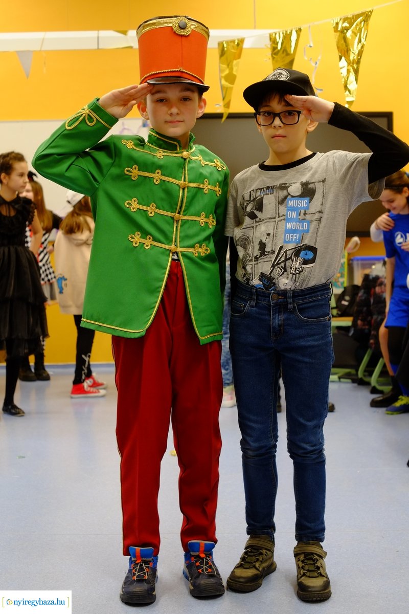 Farsang az evangélikus iskolában