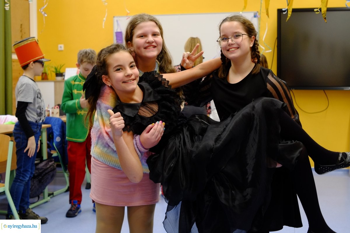 Farsang az evangélikus iskolában