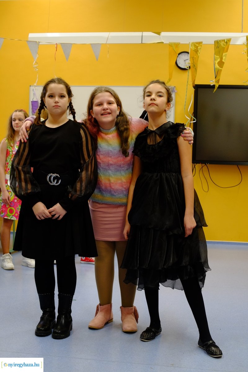 Farsang az evangélikus iskolában