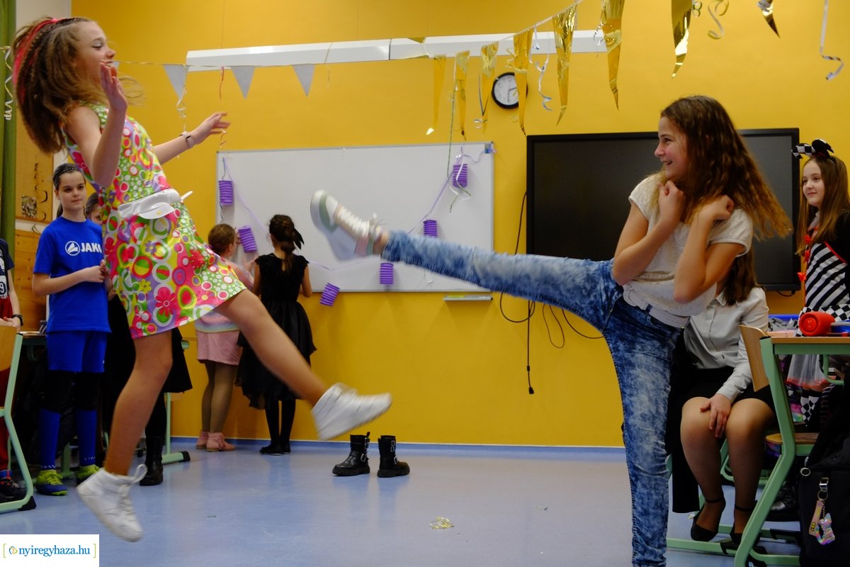 Farsang az evangélikus iskolában