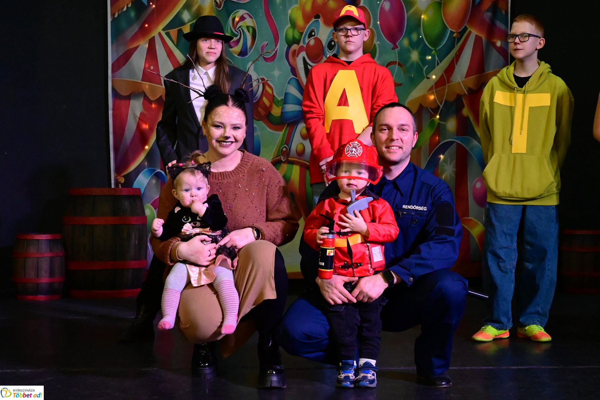 Farsangi forgatag a Kölyökvárban