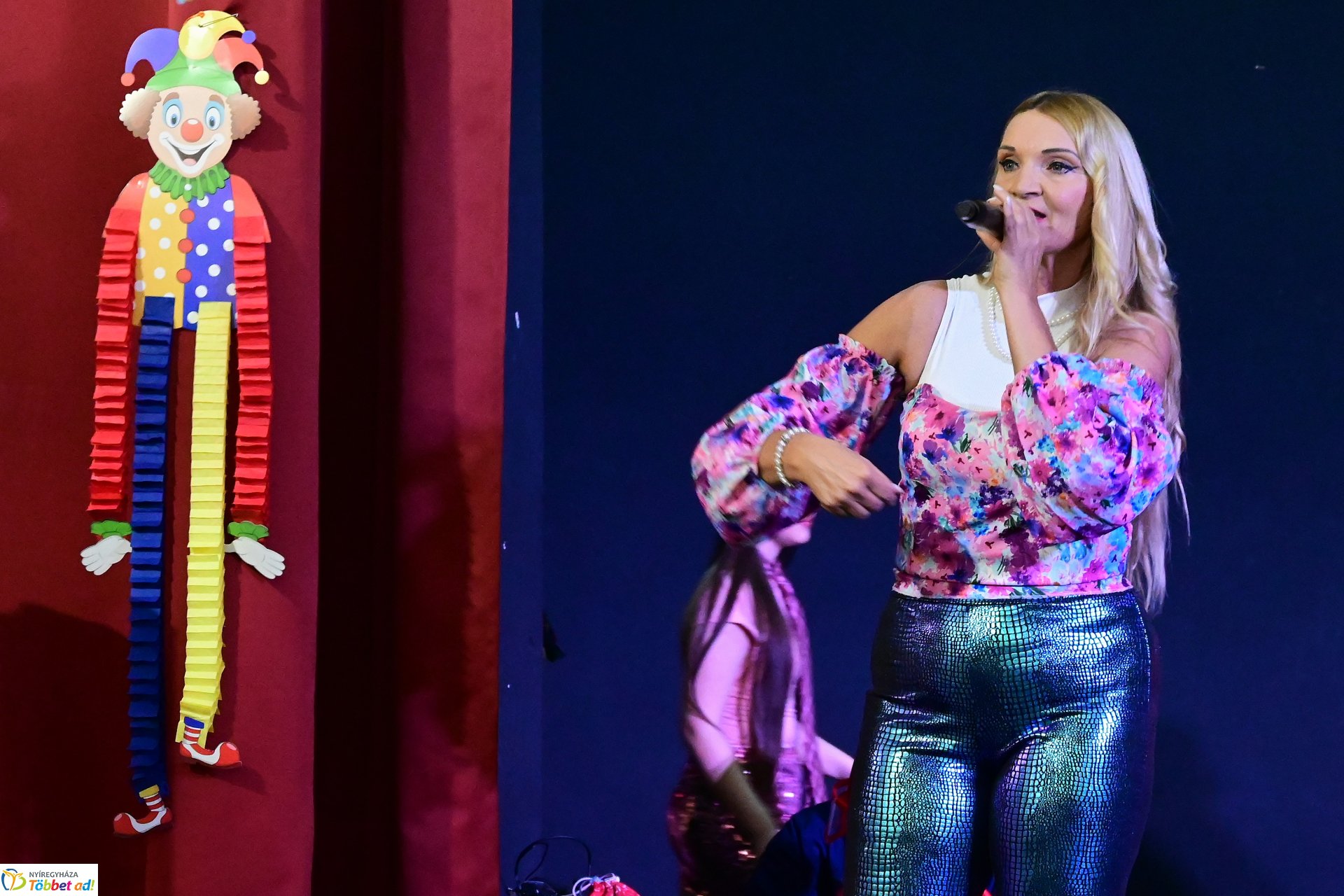 Farsangi forgatag a Kölyökvárban