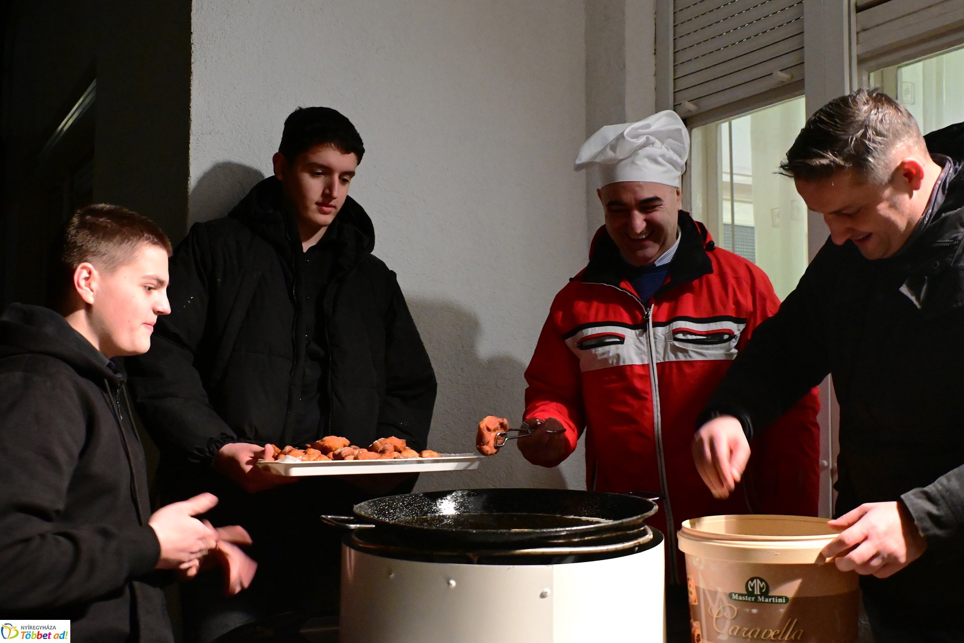 Farsangi forgatag a Kölyökvárban