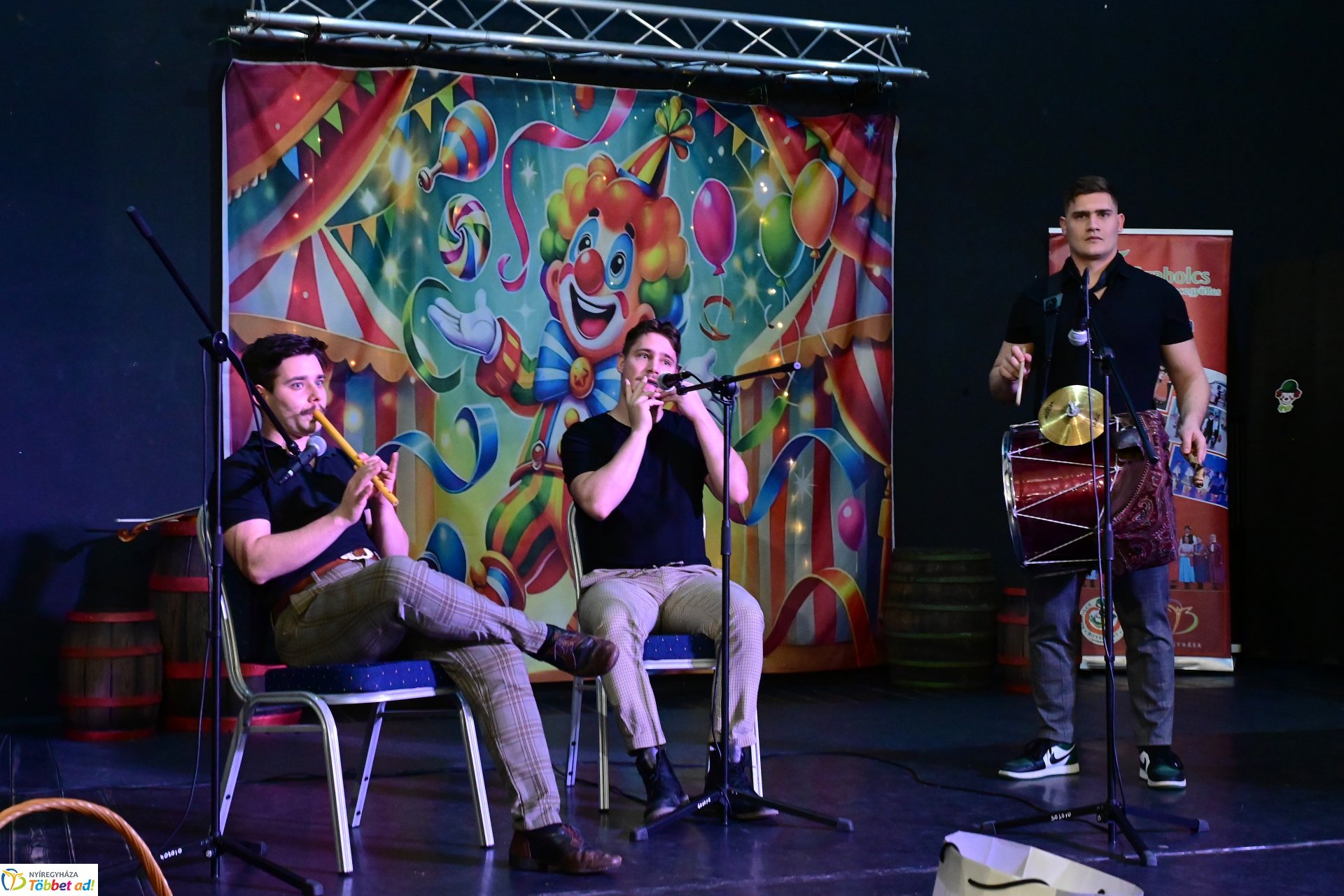 Farsangi forgatag a Kölyökvárban