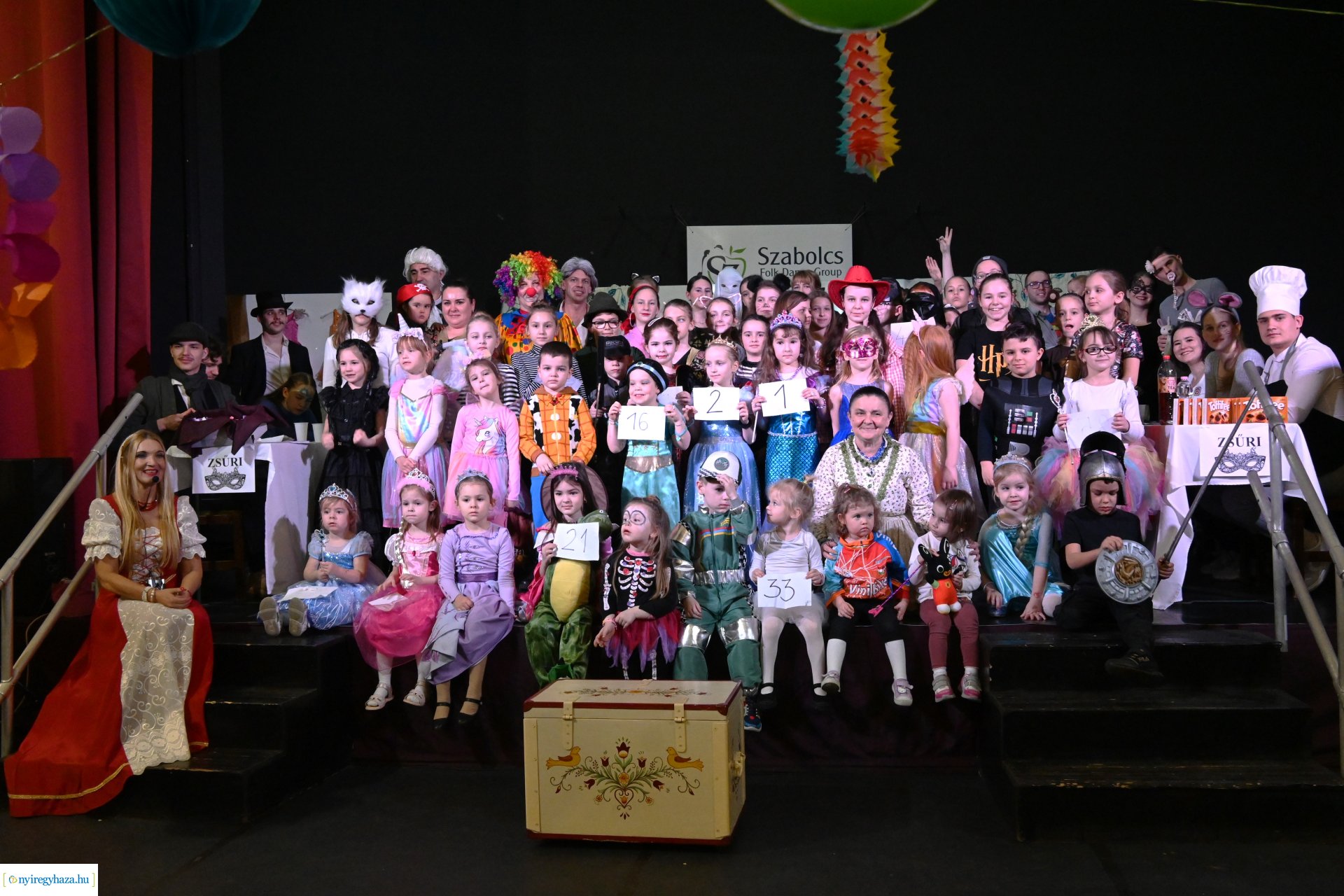 Farsangi "Kölyökidő" - maskarás mulatság  a Kölyökvárban 