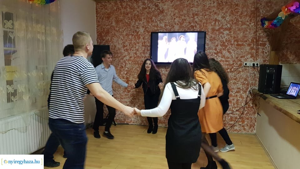 Farsangi mulatság a Mustárházban