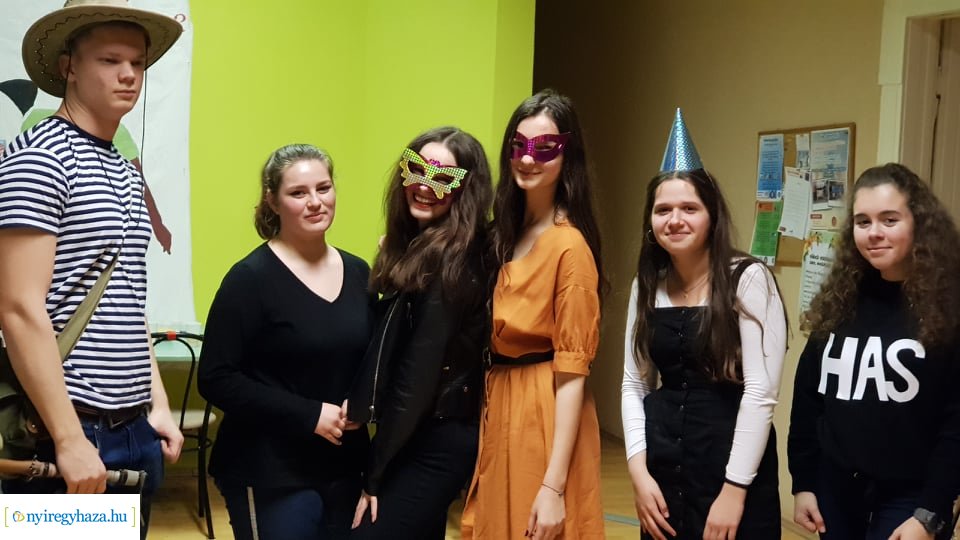 Farsangi mulatság a Mustárházban