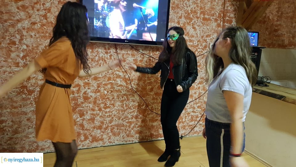 Farsangi mulatság a Mustárházban