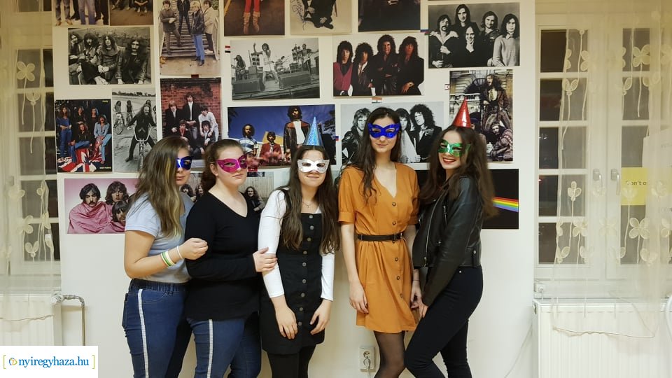 Farsangi mulatság a Mustárházban