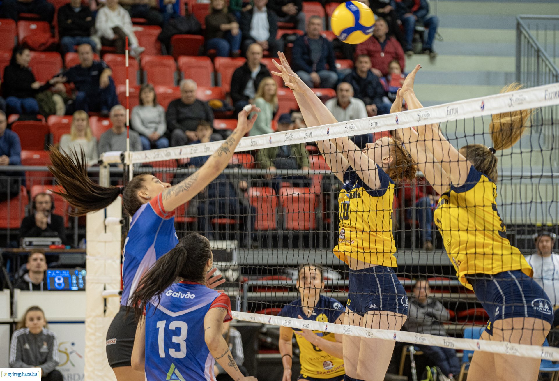 FATUM-Nyíregyháza - KNRC Női röplabda mérkőzés a Continental Arénában