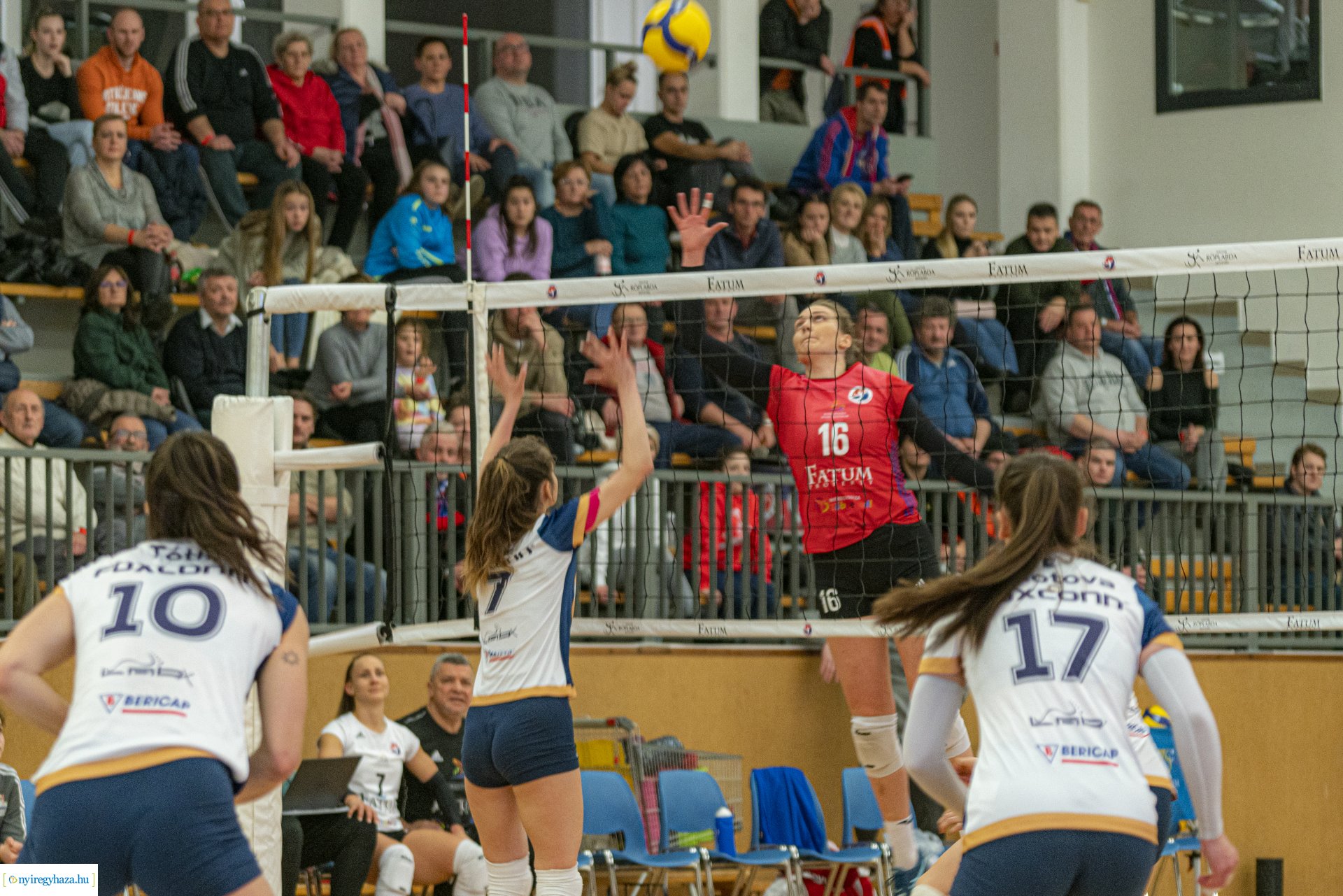 Fatum Nyíregyháza – MÁV Előre SC-ST.Solar  női röplabda mérkőzés