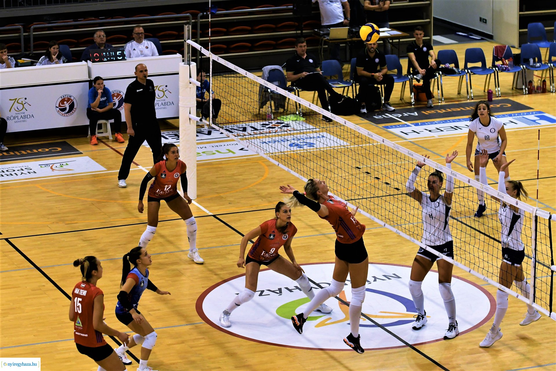 Fatum Nyíregyháza-Újpest női röplabda mérkőzés