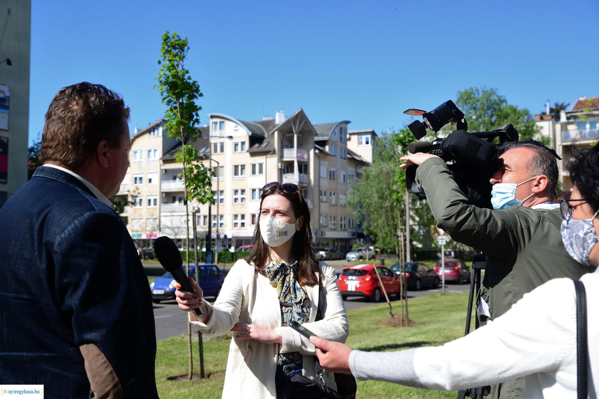 Faültetés a Kossuth utca-Sarkantyú utca sarkán