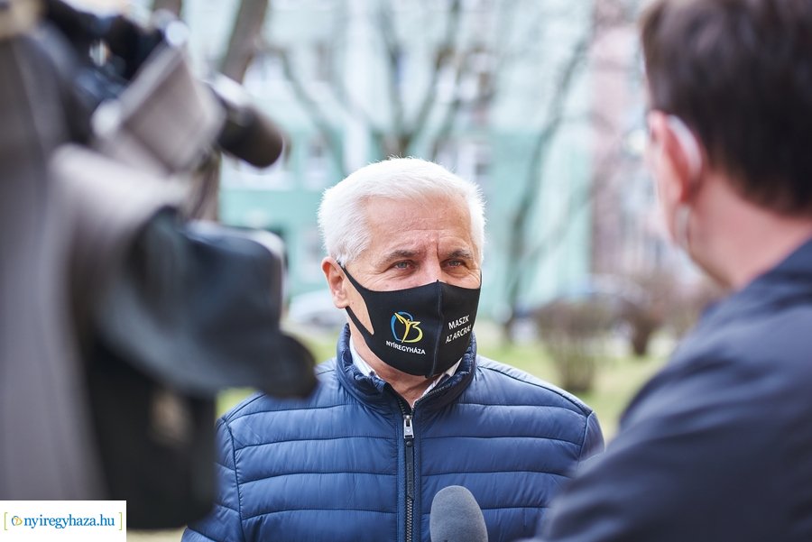 Faültetés a stadion utcán