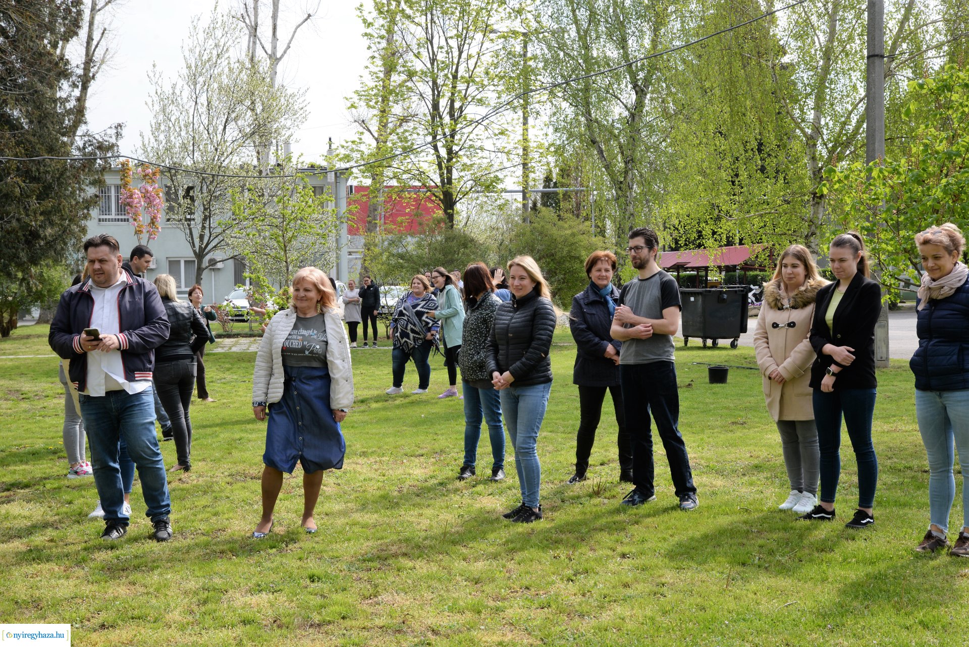 Faültetés az ÉAK Nonprofit Kft-nél a Föld napja alkalmából