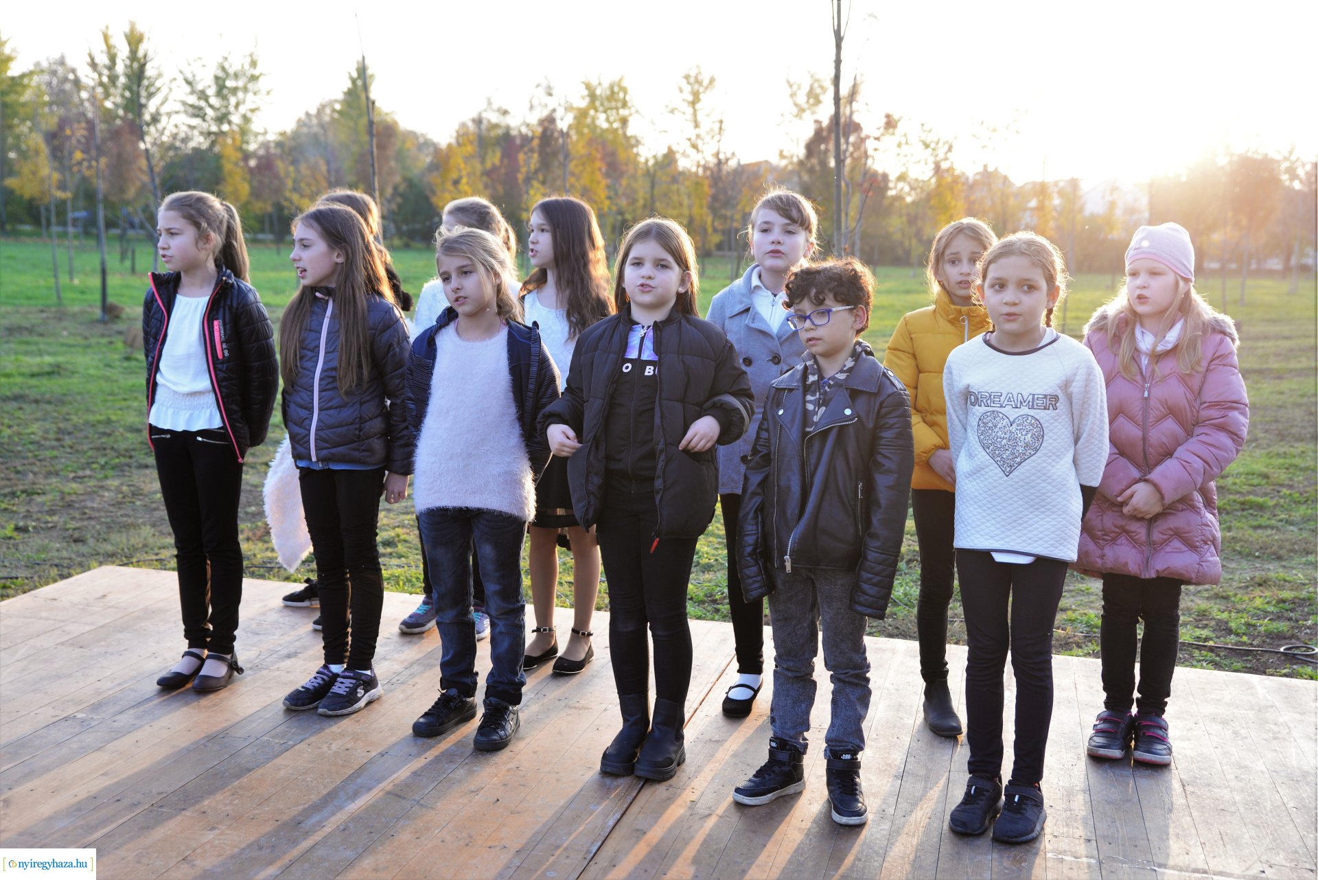 Faültetés az Újéletfa ligetben 2022