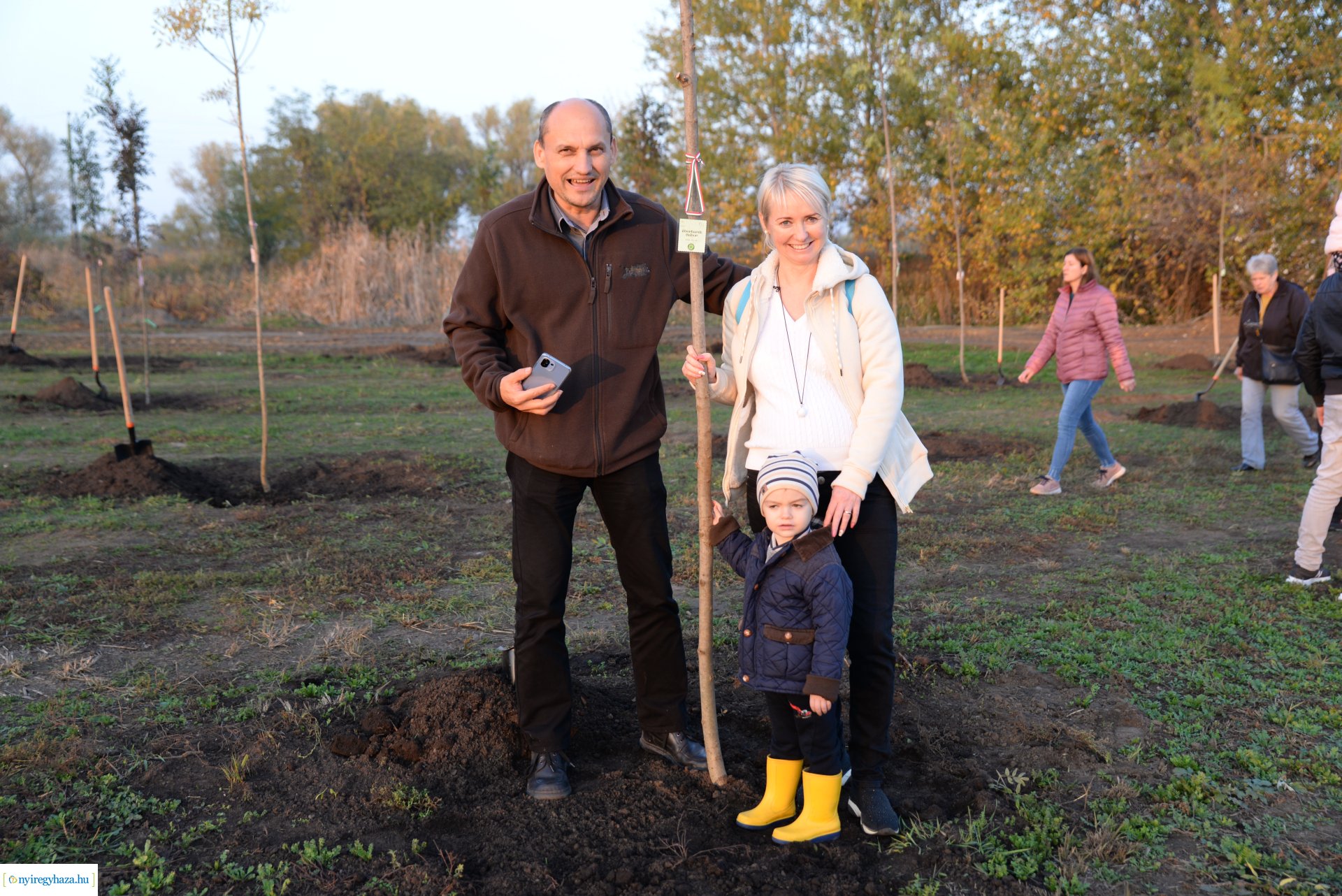 Faültetés az Újéletfa ligetben 2022
