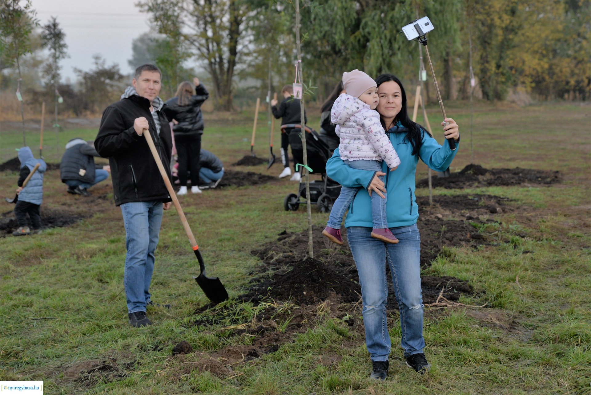 Faültetés az Újéletfa ligetben 2022
