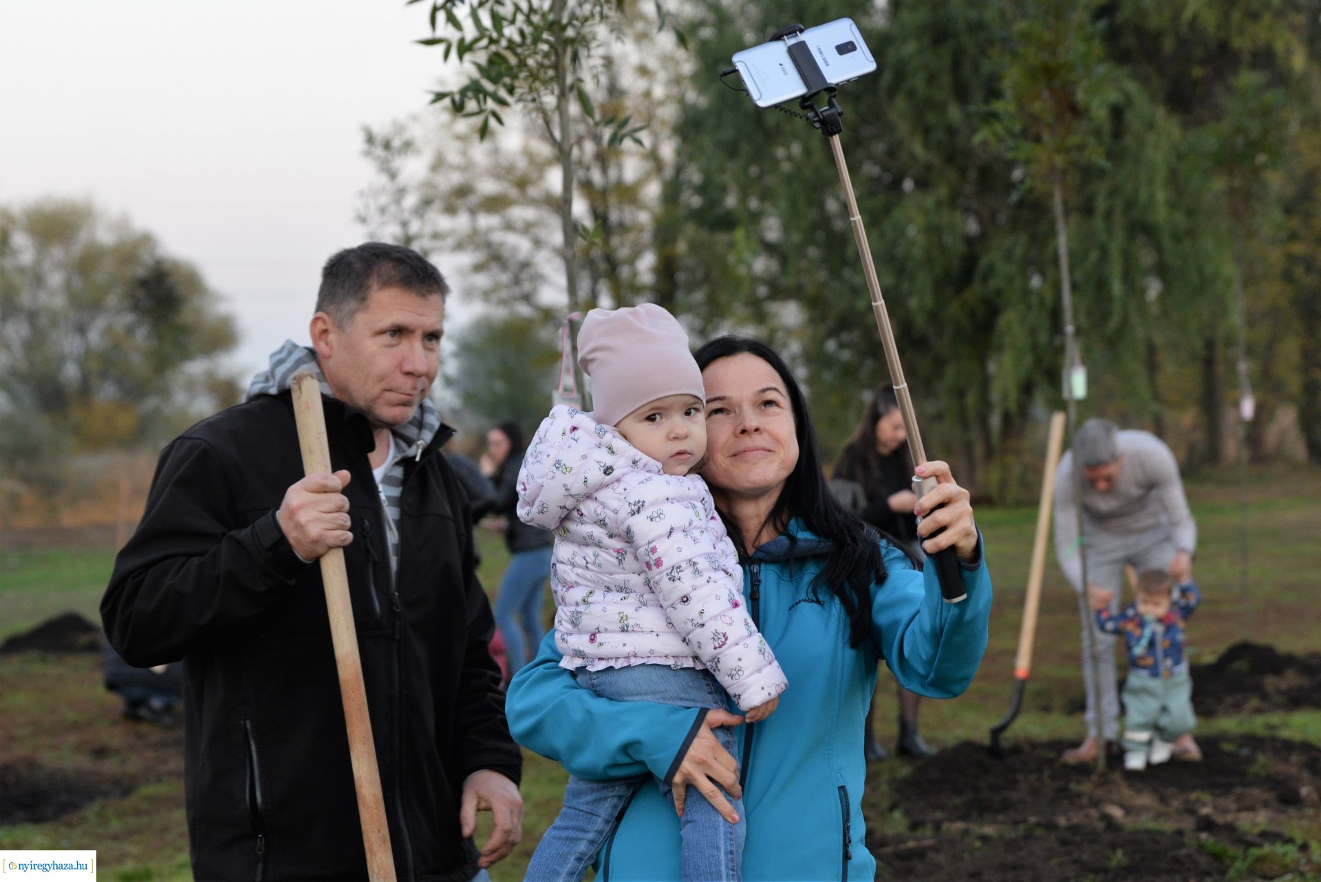 Faültetés az Újéletfa ligetben 2022